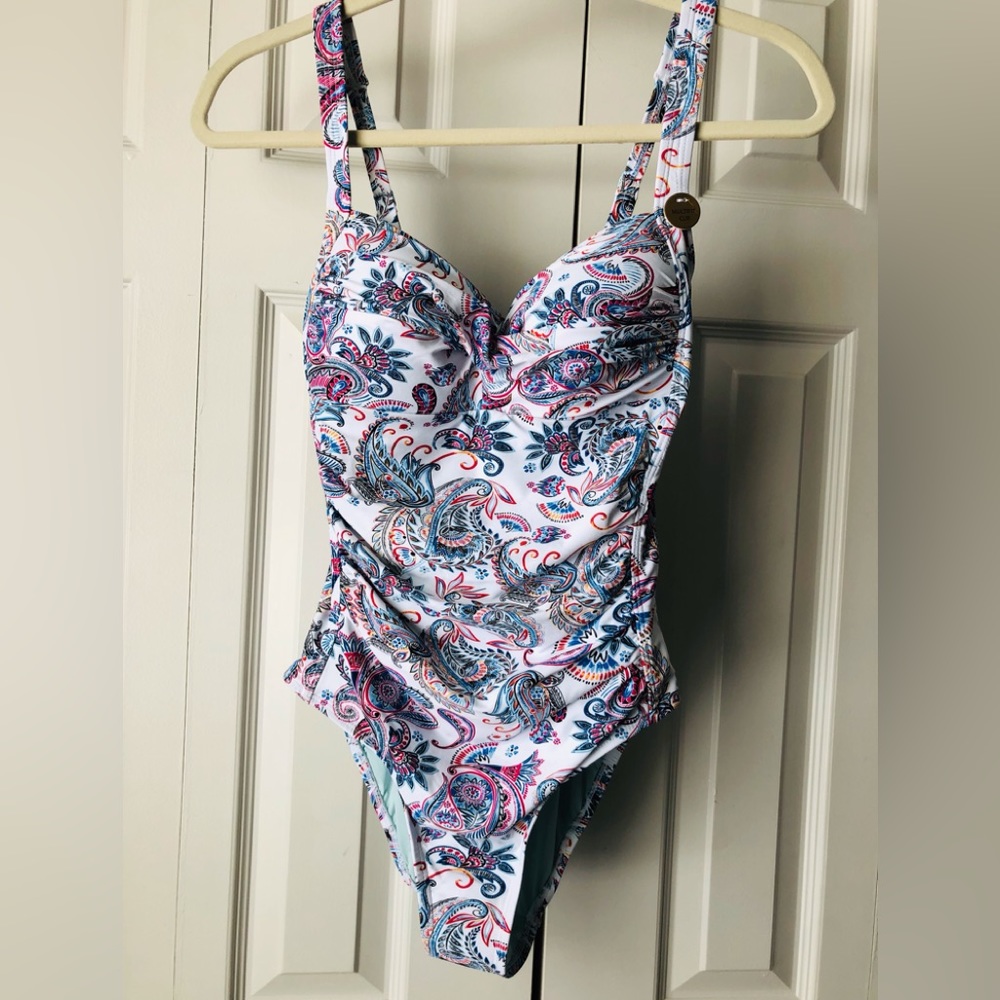 Nip Tuck One Piece Swimsuit.  Size 6. New.